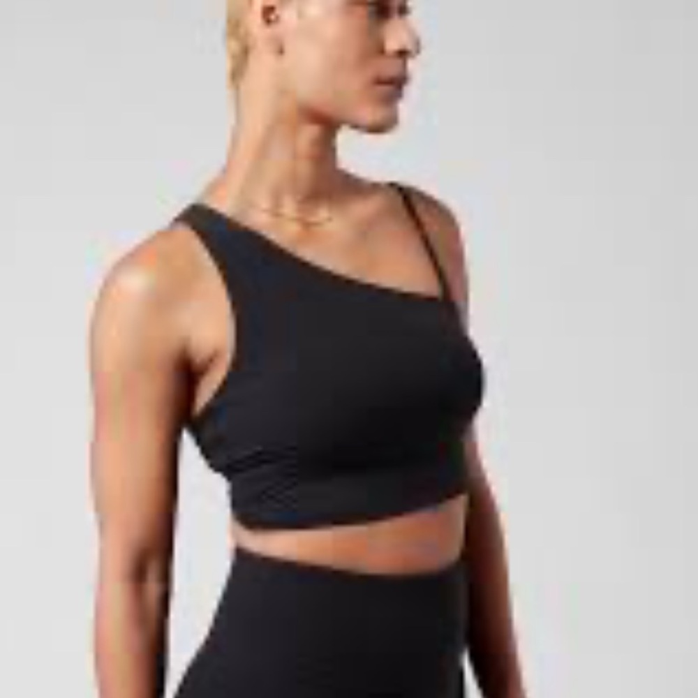 Athleta Athena sports bra D/DD M
